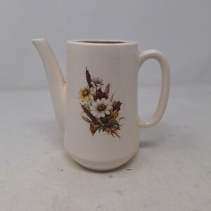 Vintage White Ceramic Daisy Wheat Floral Teapot Cottagecore Country Home Decor